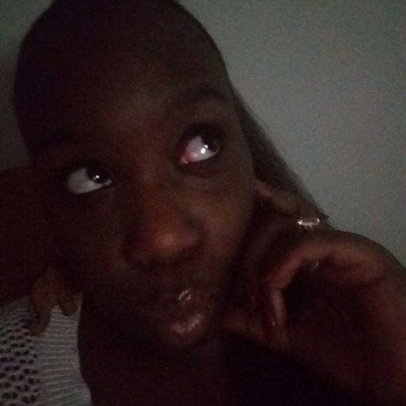 Meet your Posher, Bria - Picture 3 of 5